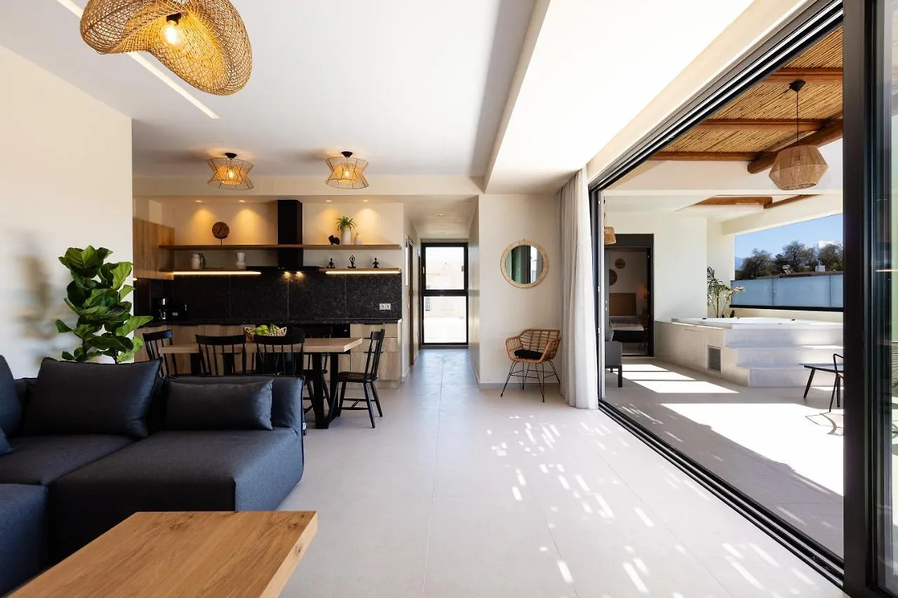 Isla Luxury Apartments - Private Hot Tub - 100M From Beach Ретимно 0*,  Греция