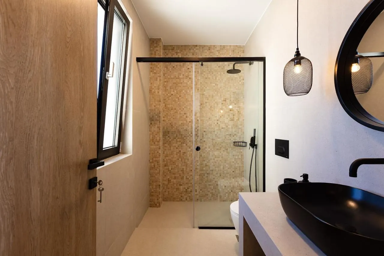 Isla Luxury Apartments - Private Hot Tub - 100M From Beach Ретимно